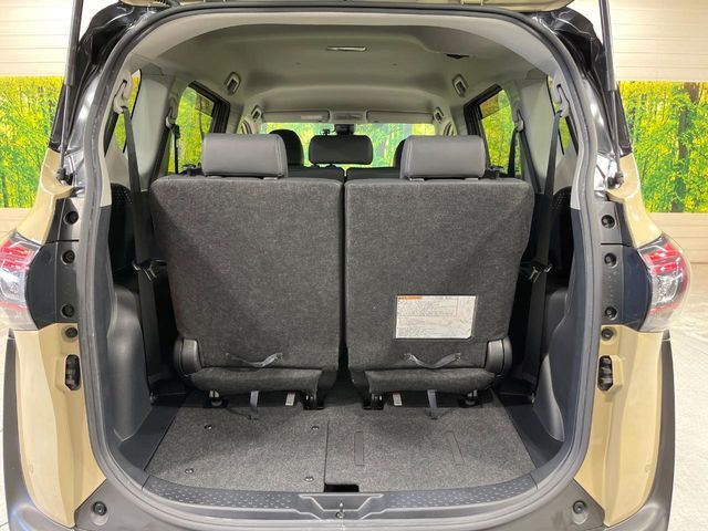 TOYOTA SIENTA HYBRID 2020