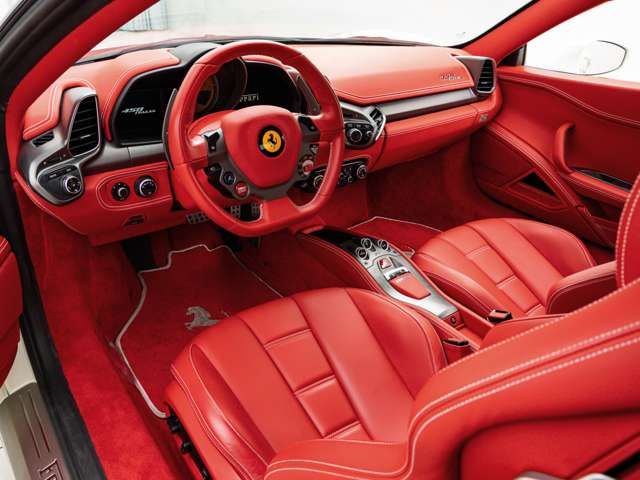 FERRARI FERRARI 458 Italia 2010