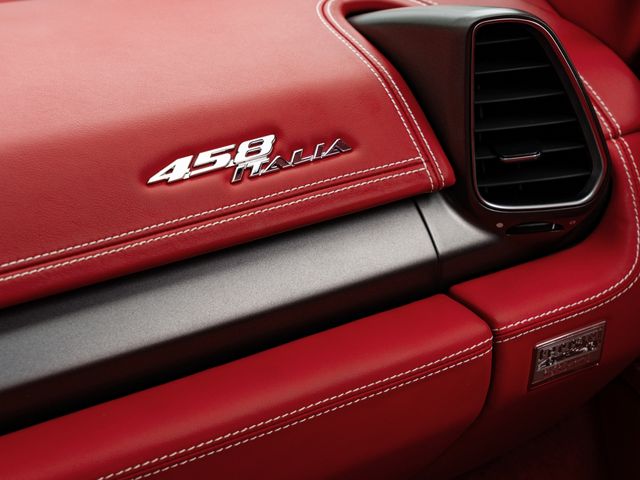 FERRARI FERRARI 458 Italia 2010