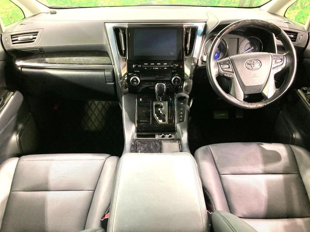 TOYOTA ALPHARD hybrid 4WD 2021
