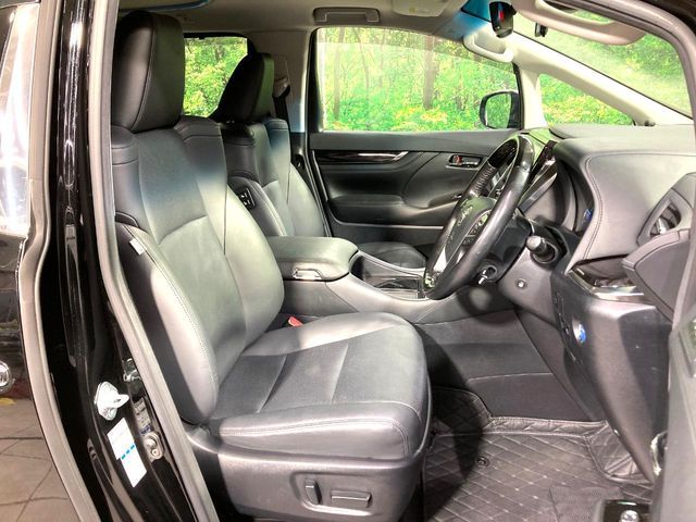 TOYOTA ALPHARD hybrid 4WD 2021