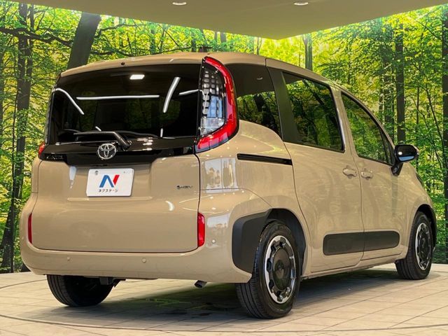 TOYOTA SIENTA HYBRID 2025