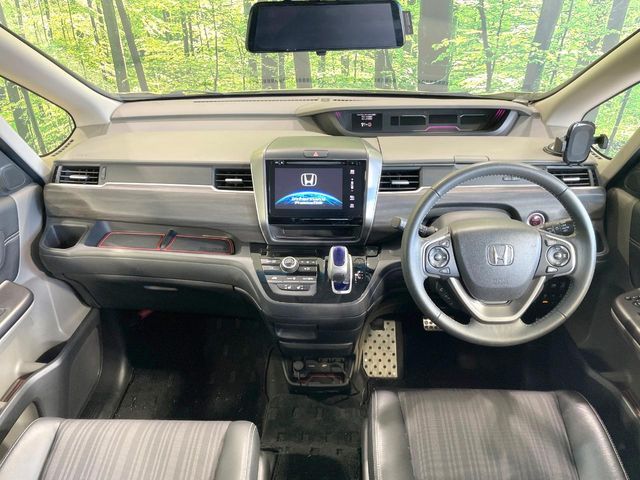 HONDA FREED HYBRID 2016