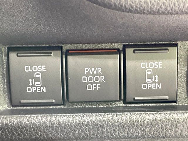 TOYOTA SIENTA HYBRID 2025