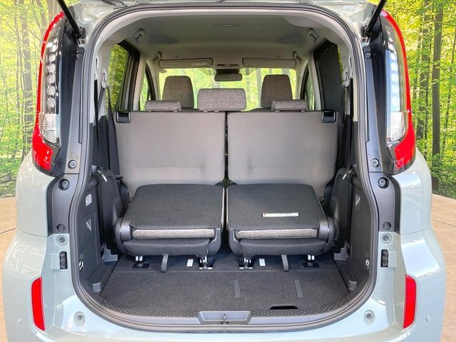 TOYOTA SIENTA HYBRID 2025