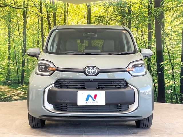 TOYOTA SIENTA HYBRID 2025