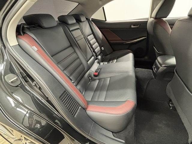 TOYOTA LEXUS IS300h 2017