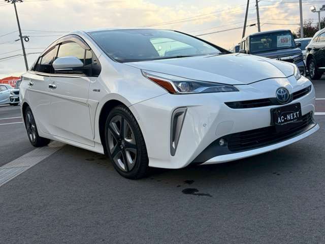 TOYOTA PRIUS 2019