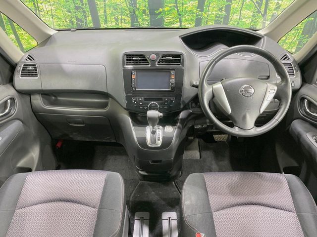 NISSAN SERENA  WG 2011