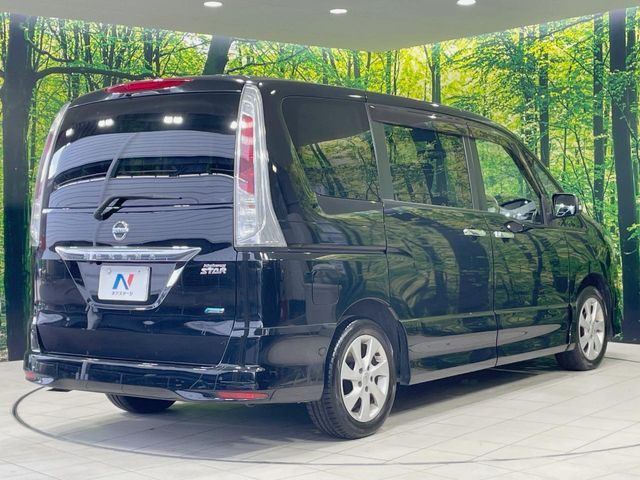 NISSAN SERENA  WG 2011