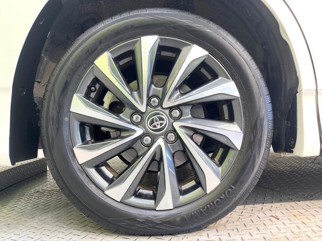 TOYOTA VOXY HYBRID 2023