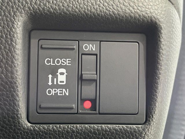 HONDA N BOX CUSTOM 2017