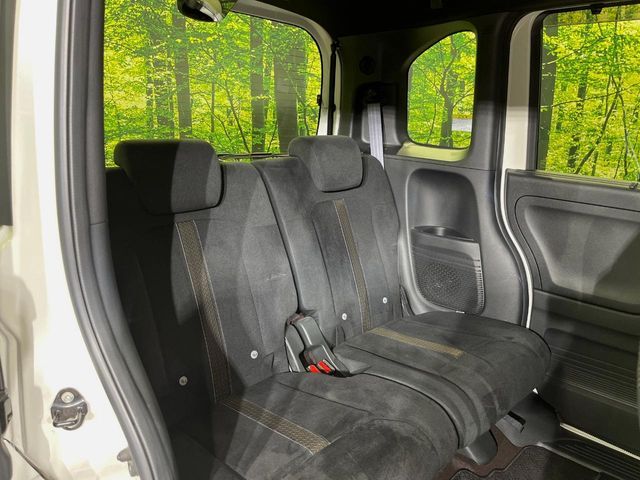 HONDA N BOX CUSTOM 2017