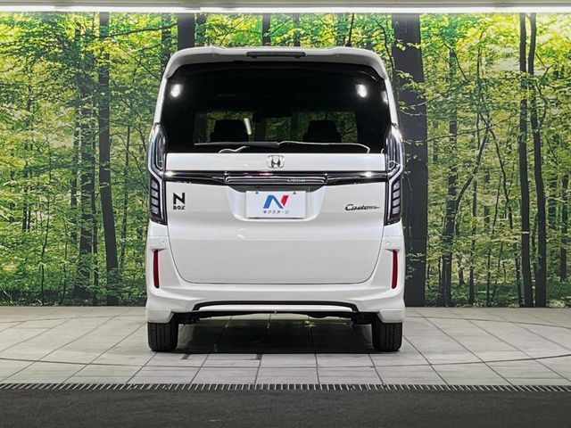 HONDA N BOX CUSTOM 2017