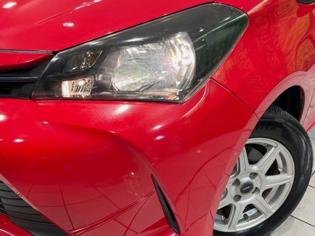 TOYOTA VITZ 2015