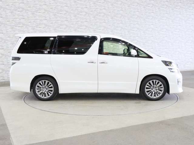 TOYOTA VELLFIRE 2014