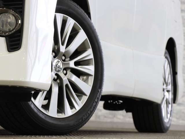 TOYOTA VELLFIRE 2014