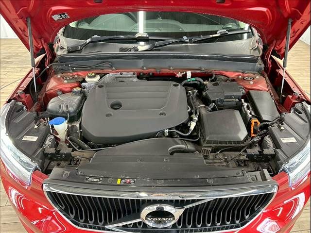 VOLVO VOLVO XC40 2022