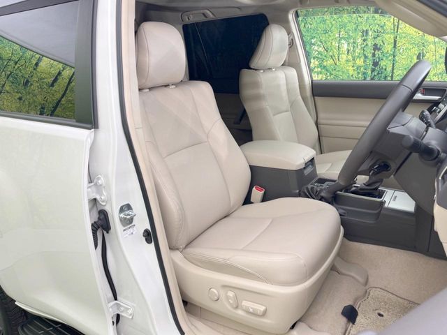 TOYOTA LANDCRUISER PRADO 2023