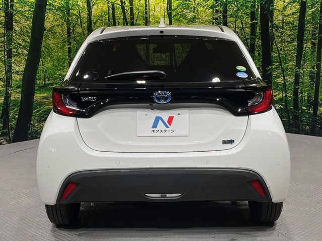 TOYOTA YARIS HYBRID 2020