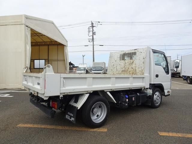 ISUZU ELF 2022