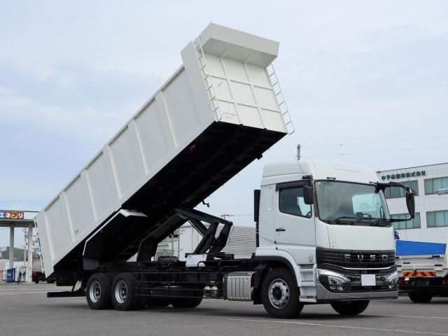 MITSUBISHI FUSOU SUPER GREAT 2025