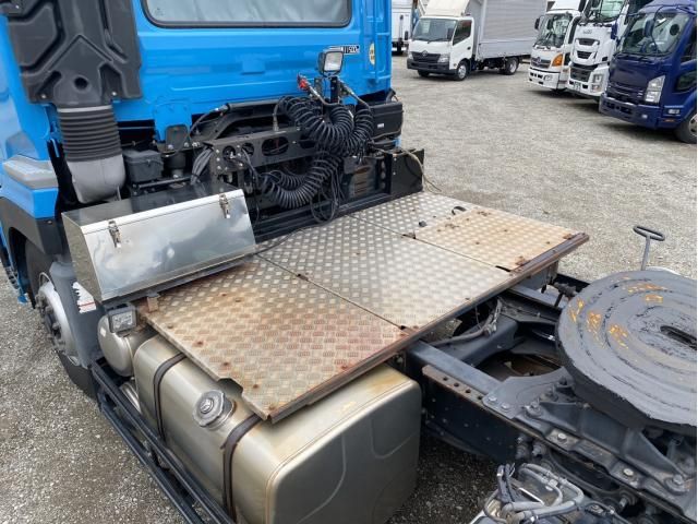 NISSAN DIESEL Quon 2018