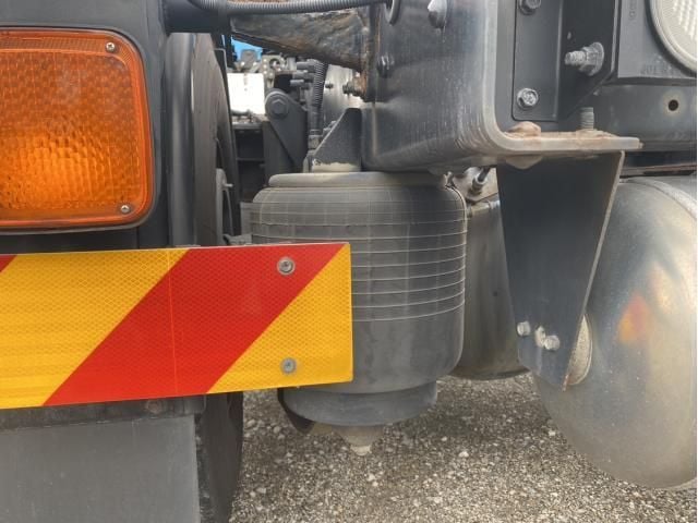 NISSAN DIESEL Quon 2018