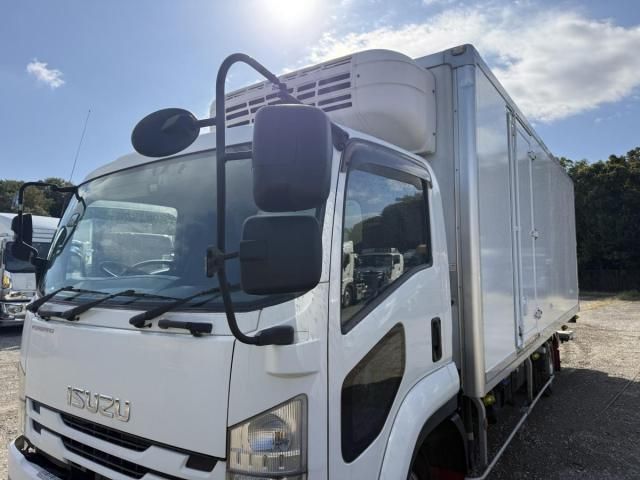 ISUZU FORWARD 2017