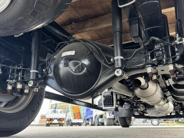 MITSUBISHI CANTER 2023