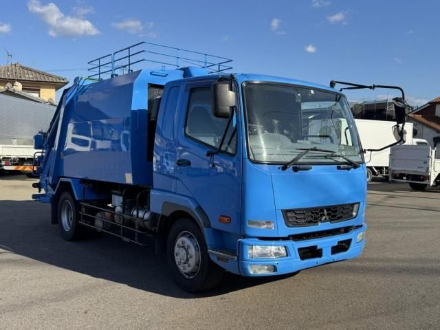 MITSUBISHI FUSOU FIGHTER 2012