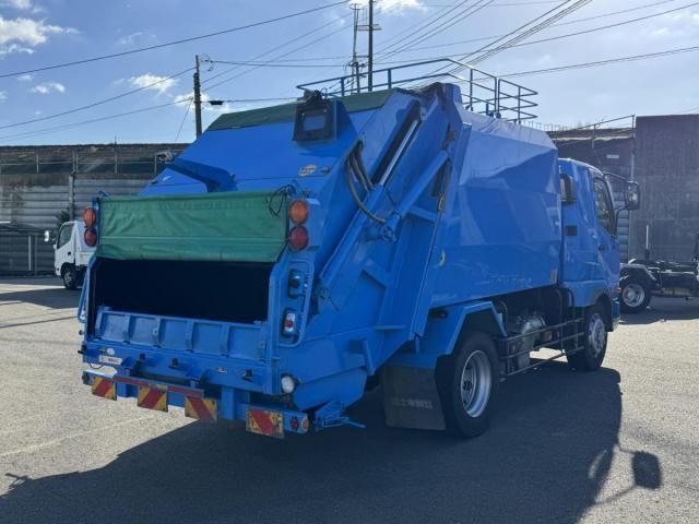 MITSUBISHI FUSOU FIGHTER 2012