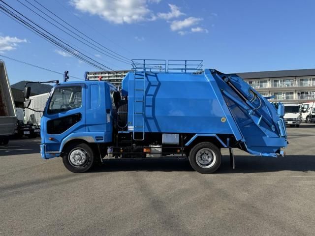 MITSUBISHI FUSOU FIGHTER 2012