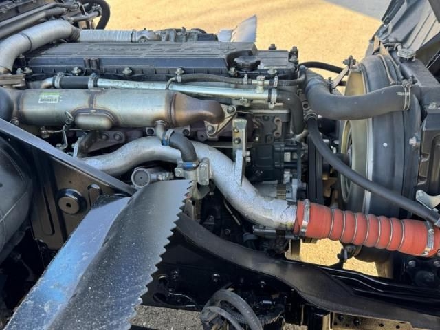 MITSUBISHI FUSOU FIGHTER 2012