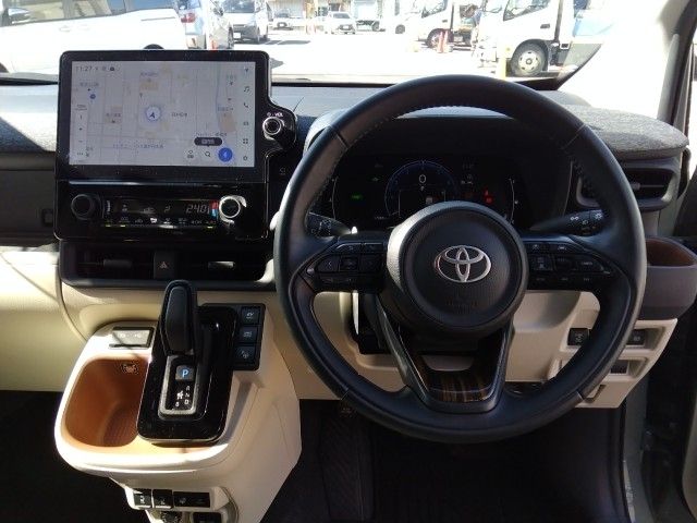 TOYOTA SIENTA HYBRID 2023