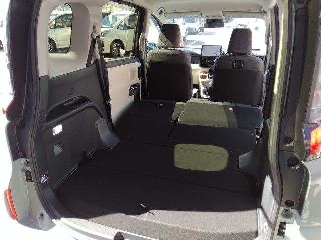 TOYOTA SIENTA HYBRID 2023