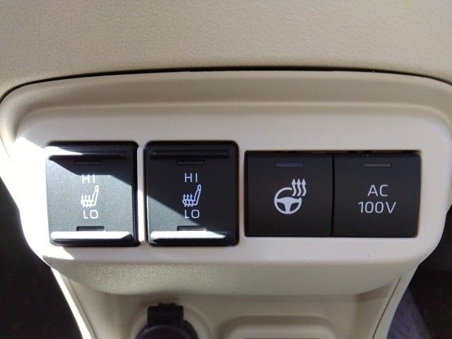 TOYOTA SIENTA HYBRID 2023