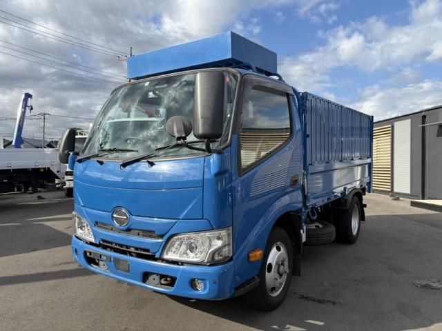 HINO DUTRO 2023