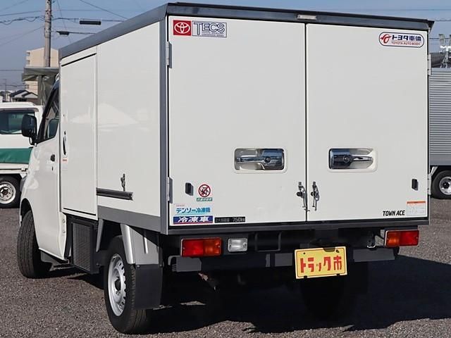 TOYOTA TOWNACE truck 2WD 2023