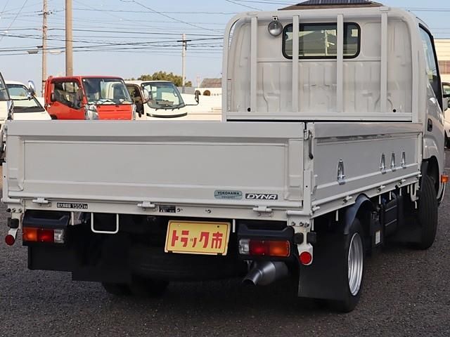 TOYOTA DYNA 2022