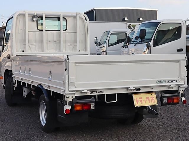 TOYOTA DYNA 2022