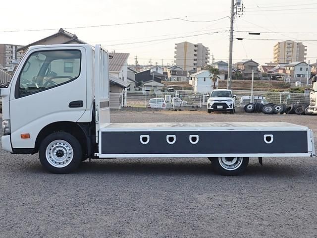 TOYOTA DYNA 2022