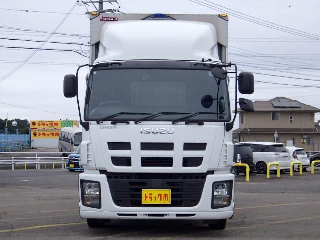 ISUZU GIGA 2012