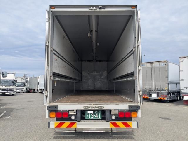 MITSUBISHI FUSOU SUPER GREAT 2017