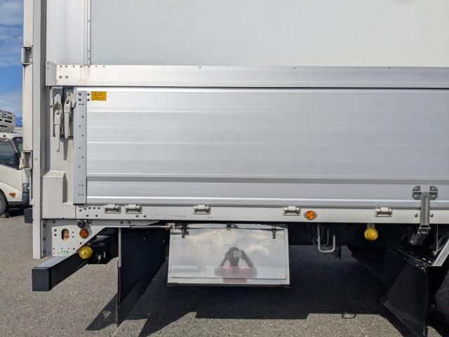 MITSUBISHI FUSOU SUPER GREAT 2017