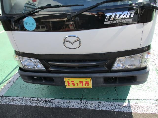MAZDA TITAN DUSH 2004