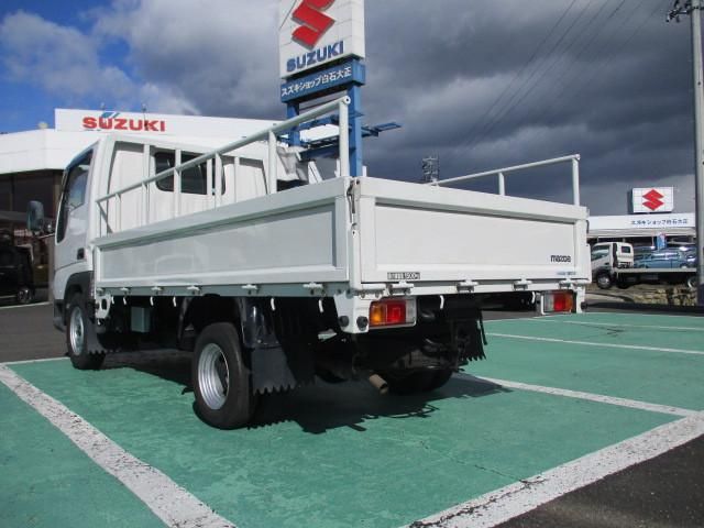 MAZDA TITAN DUSH 2004