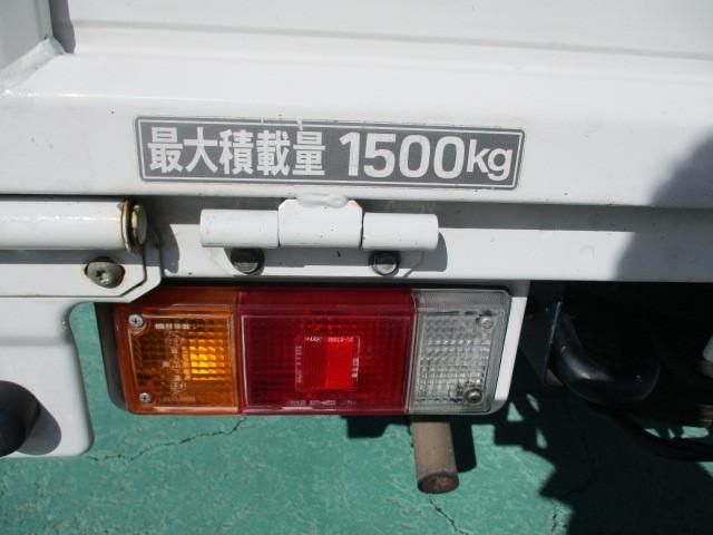 MAZDA TITAN DUSH 2004