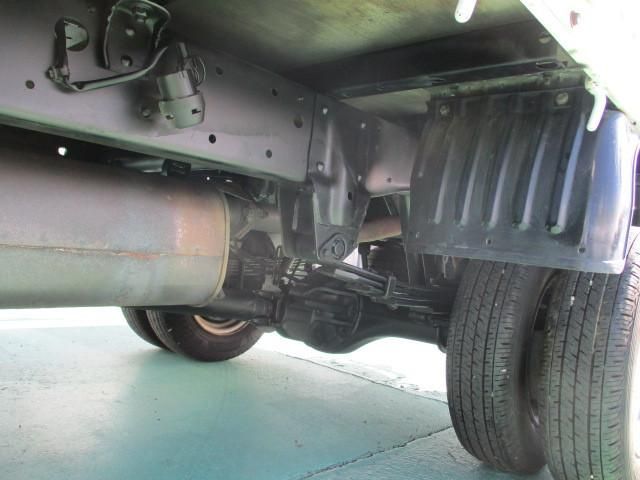 MAZDA TITAN DUSH 2004