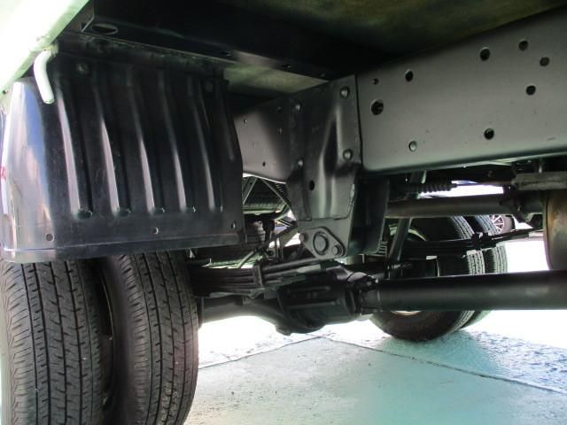 MAZDA TITAN DUSH 2004